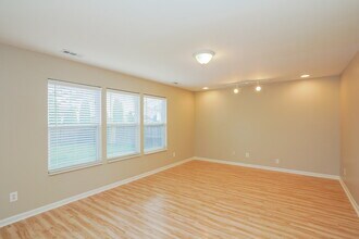 2145 Erin Ln in Mount Juliet, TN - Foto de edificio - Building Photo