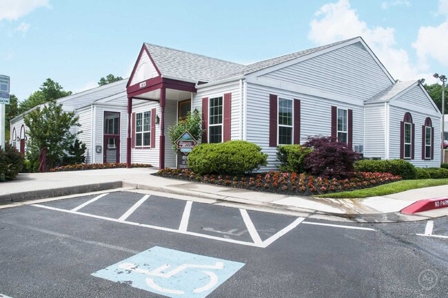 Country Meadows Apartments in Laurel, MD - Building Photo - Building Photo