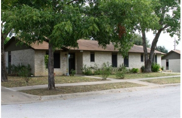 Nolan Terrace Apartments in Luling, TX - Building Photo - Building Photo