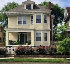 621 W Daisy L Gatson Bates Dr in Little Rock, AR - Building Photo