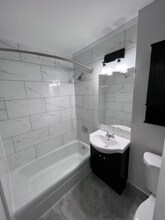 7820 Venus St in Loves Park, IL - Building Photo - Building Photo