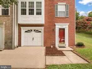 7700 Shadowcreek Terrace in Springfield, VA - Building Photo - Building Photo