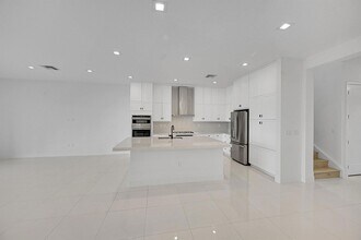 13072 Feathering Wy in Palm Beach Gardens, FL - Foto de edificio - Building Photo