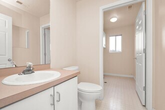 2070 N 650 W in Layton, UT - Building Photo - Building Photo