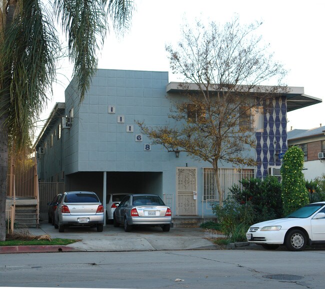 11168 Camarillo St in North Hollywood, CA - Building Photo - Building Photo