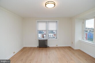 37 S 13th St, Unit APT 3 in Easton, PA - Building Photo - Building Photo