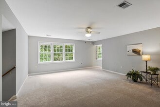 5308 Hexagon Pl in Fairfax, VA - Building Photo - Building Photo