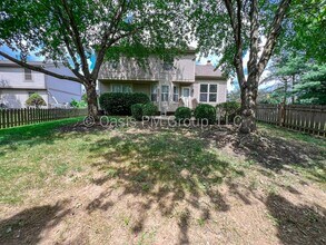 8575 Kingsley Dr in Reynoldsburg, OH - Building Photo - Building Photo