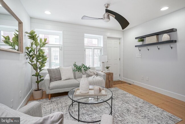 2111 Manton St in Philadelphia, PA - Building Photo - Building Photo