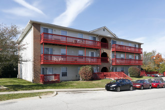 Stadium Crossing (Varsity Properties) in Bloomington, IN - Foto de edificio - Building Photo