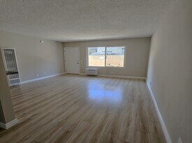 8936 Cedros Ave in Van Nuys, CA - Building Photo