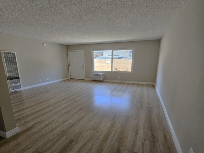 8936 Cedros Ave