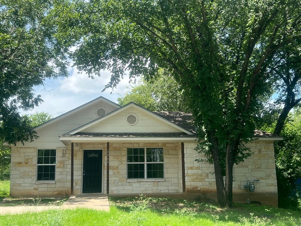 1515 Burnett Ave in Waco, TX - Building Photo