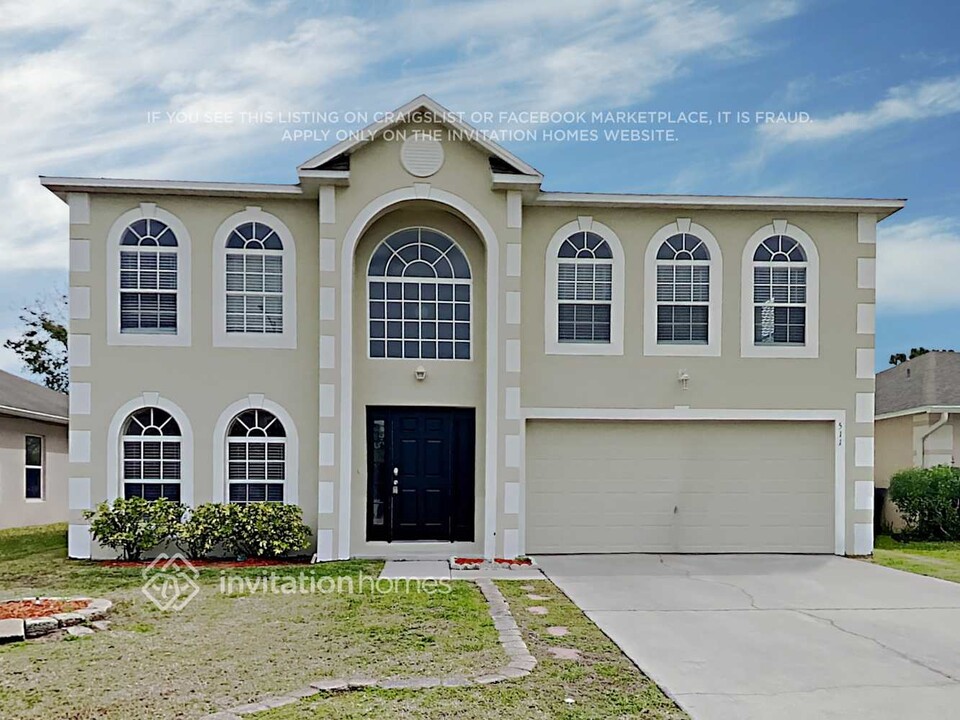 511 Brown Bear Way in St. Cloud, FL - Building Photo