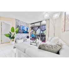 8205 SW 152nd Ave in Miami, FL - Building Photo - Building Photo