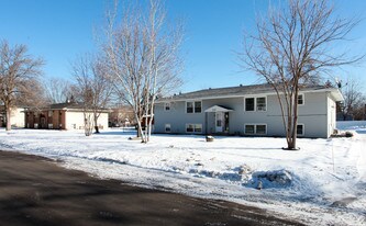 5116-5126 Edgewood Ave in Crystal, MN - Building Photo