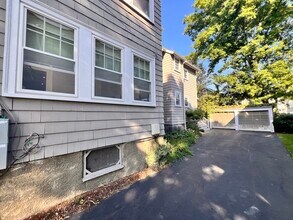 17 Skahan Rd-Unit -1 in Belmont, MA - Building Photo - Building Photo