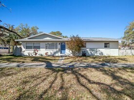 2201 26th Ave S in St. Petersburg, FL - Building Photo