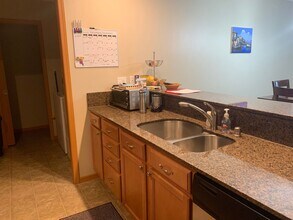 564 NW Oxford Pl in Oak Harbor, WA - Building Photo - Building Photo