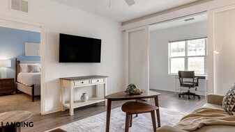 1595 Marden Rdg Lp, Unit 1495-413 in Apopka, FL - Building Photo