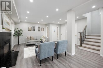 124 Laidlaw Dr in Barrie, ON - Building Photo - Building Photo