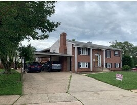 6521 Redgate Cir in Catonsville, MD - Building Photo