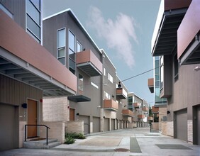 Hazel 8 in Cleveland, OH - Building Photo - Building Photo