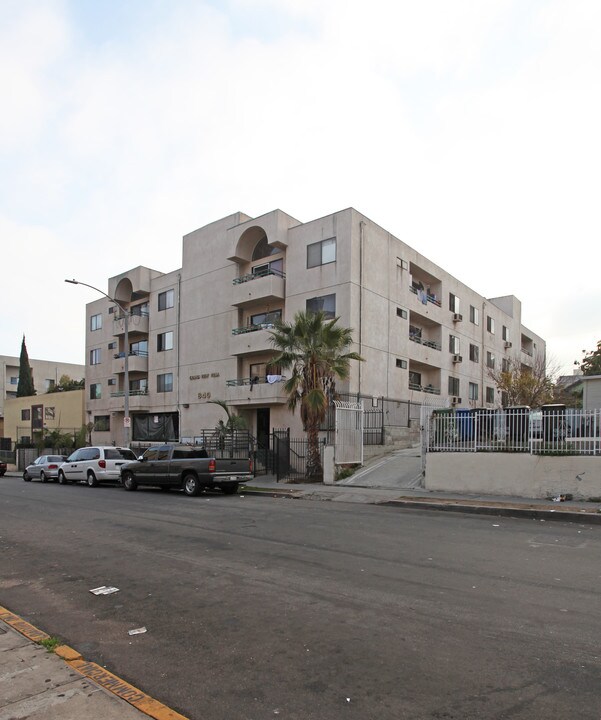 Grand View Villa in Los Angeles, CA - Building Photo