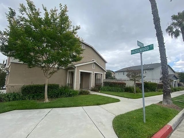 17805 Hazelwood Ct in Carson, CA - Building Photo - Building Photo