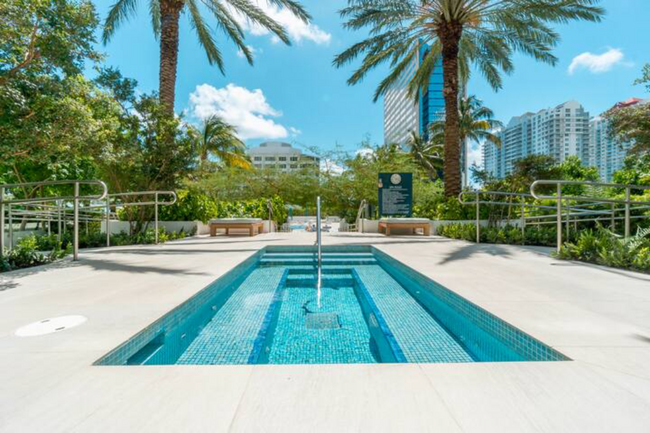 951 Brickell Ave, Unit The Plaza in Miami, FL - Building Photo - Building Photo