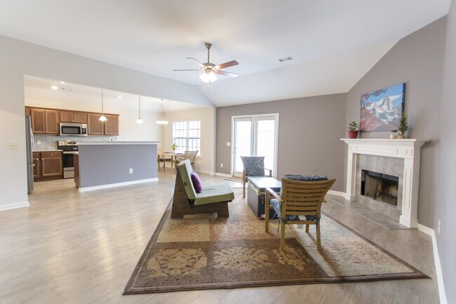 1128 Honeysuckle Dr in Prattville, AL - Building Photo - Building Photo