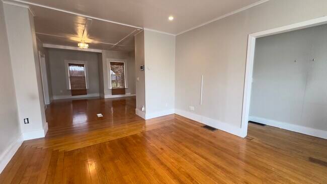 10 Atkins Ave, Unit 1 in Lynn, MA - Foto de edificio - Building Photo