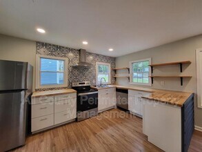 278 Moreland Way in Atlanta, GA - Building Photo - Building Photo