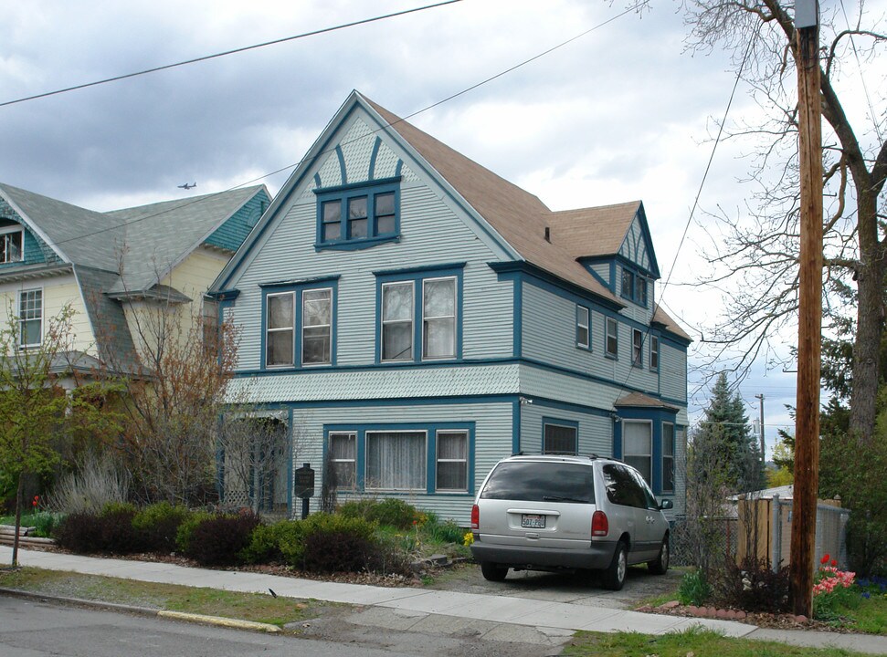 1910 W 1st Ave in Spokane, WA - Foto de edificio