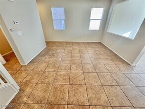 9413 Sweetwood Ave in Las Vegas, NV - Building Photo - Building Photo