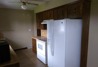 1310 W Dakota St in Fremont, NE - Building Photo - Building Photo