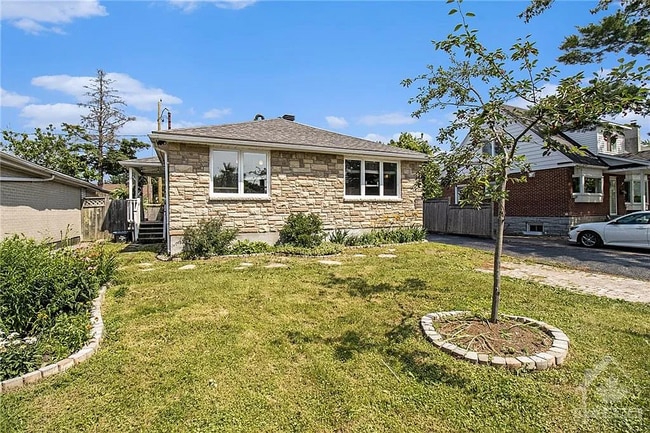 property at 2483 Clementine Blvd