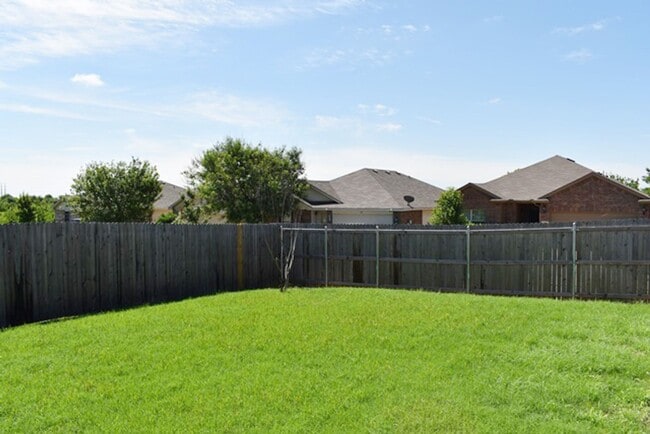 14000 Silkwood Dr in Haslet, TX - Building Photo - Building Photo
