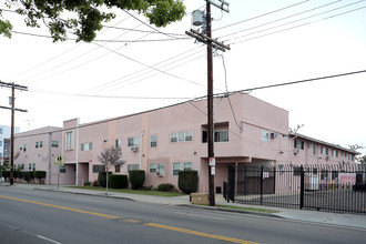 1032 S Normandie Ave in Los Angeles, CA - Building Photo - Building Photo