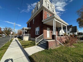 252 Parkway Ave in Ewing Township, NJ - Building Photo