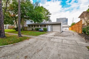 3914 Childress St in Houston, TX - Building Photo
