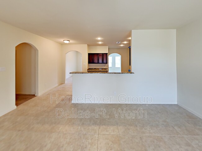 13612 Helix Brg Wy in Crowley, TX - Building Photo - Building Photo