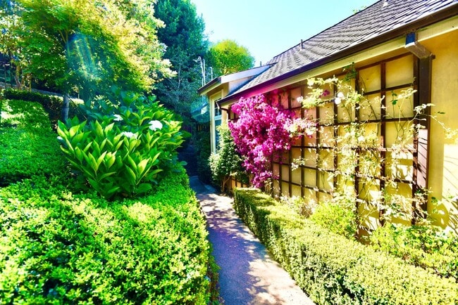 property at 189 Morning Sun Ave