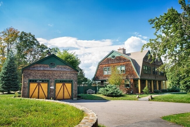 property at 11 Green St