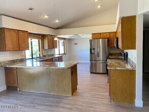 1710 E Diamond Dr in Tempe, AZ - Building Photo - Building Photo