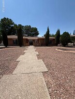 1709 Bruce Devlin Dr in El Paso, TX - Building Photo
