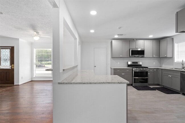 property at 500 Shirleen Dr