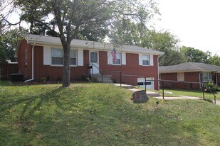 2906 Brigadoon Pkwy in Lexington, KY - Building Photo