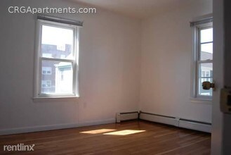 19 Hunting St-Unit -# 1 in Cambridge, MA - Building Photo - Building Photo