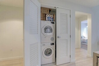 51 Innes Ct in San Francisco, CA - Building Photo - Building Photo